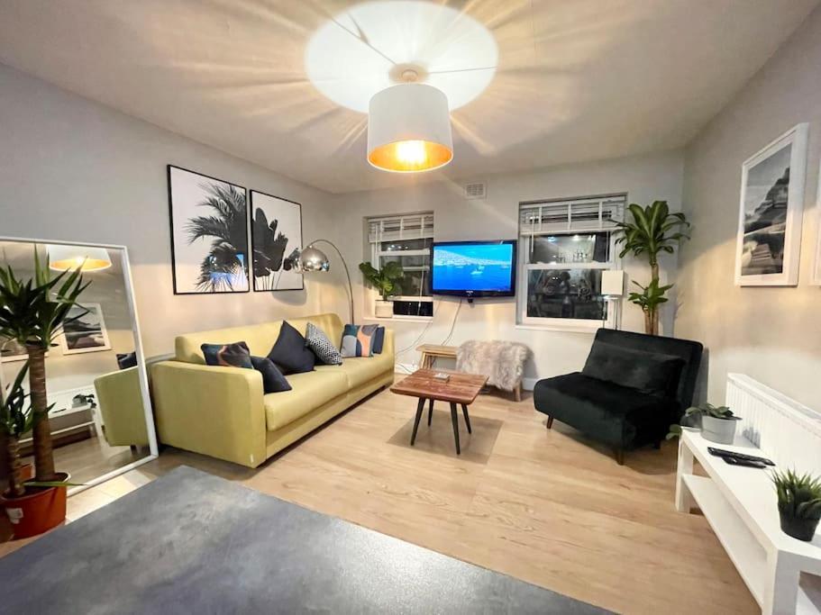 *New* Beautiful 2 Bedroom House In Central Location 伦敦 外观 照片