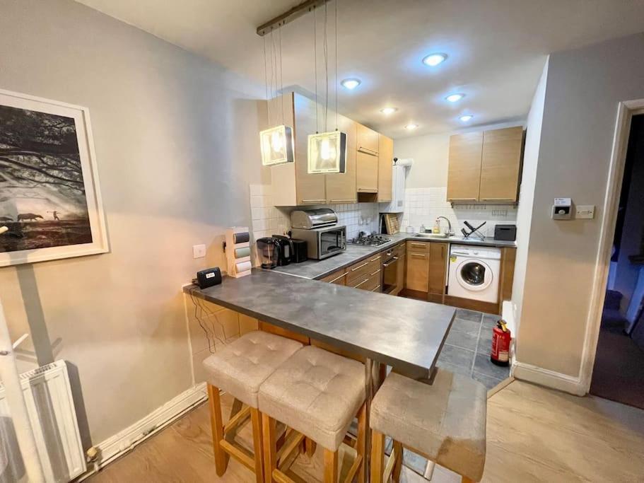 *New* Beautiful 2 Bedroom House In Central Location 伦敦 外观 照片