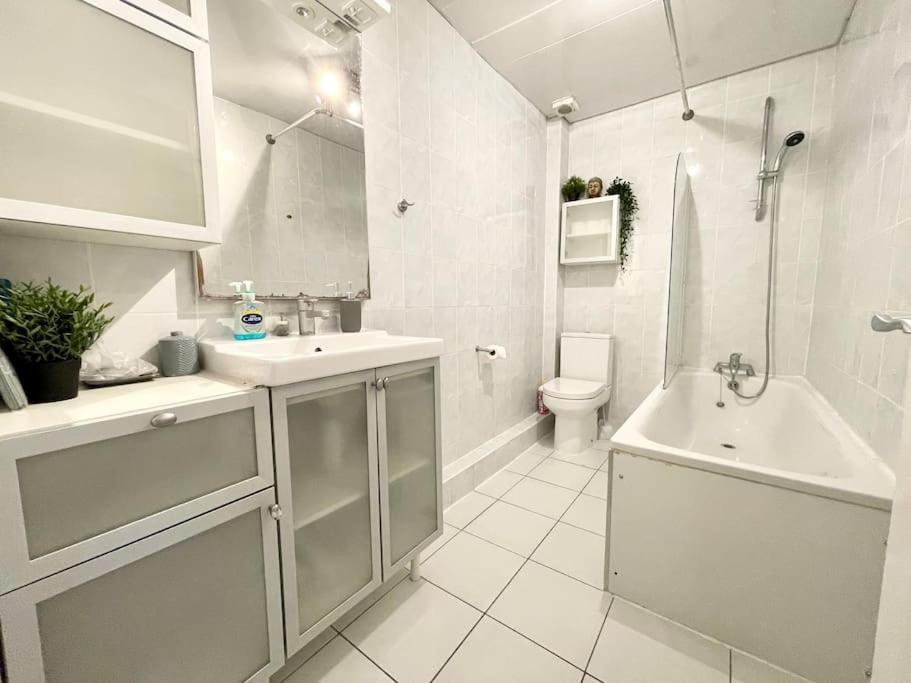 *New* Beautiful 2 Bedroom House In Central Location 伦敦 外观 照片