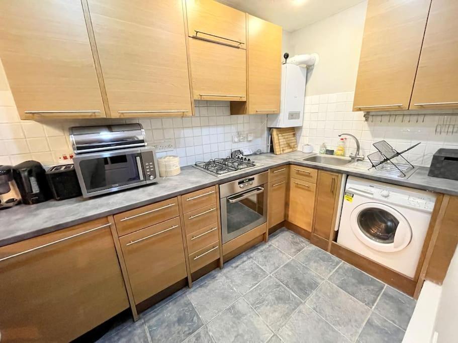 *New* Beautiful 2 Bedroom House In Central Location 伦敦 外观 照片